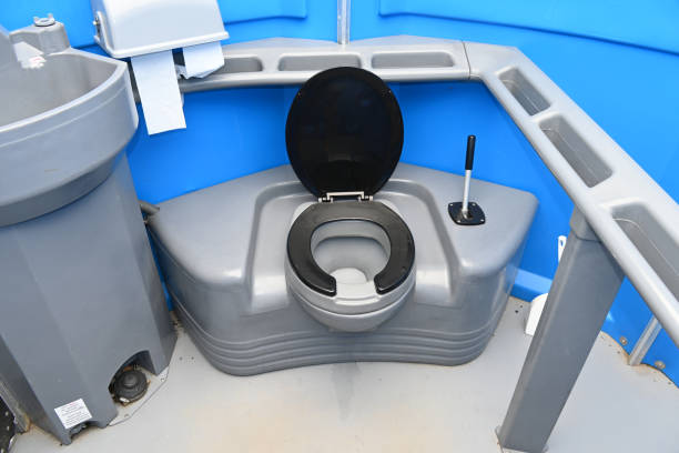 Portable Toilet Options We Offer in Calvert, TX